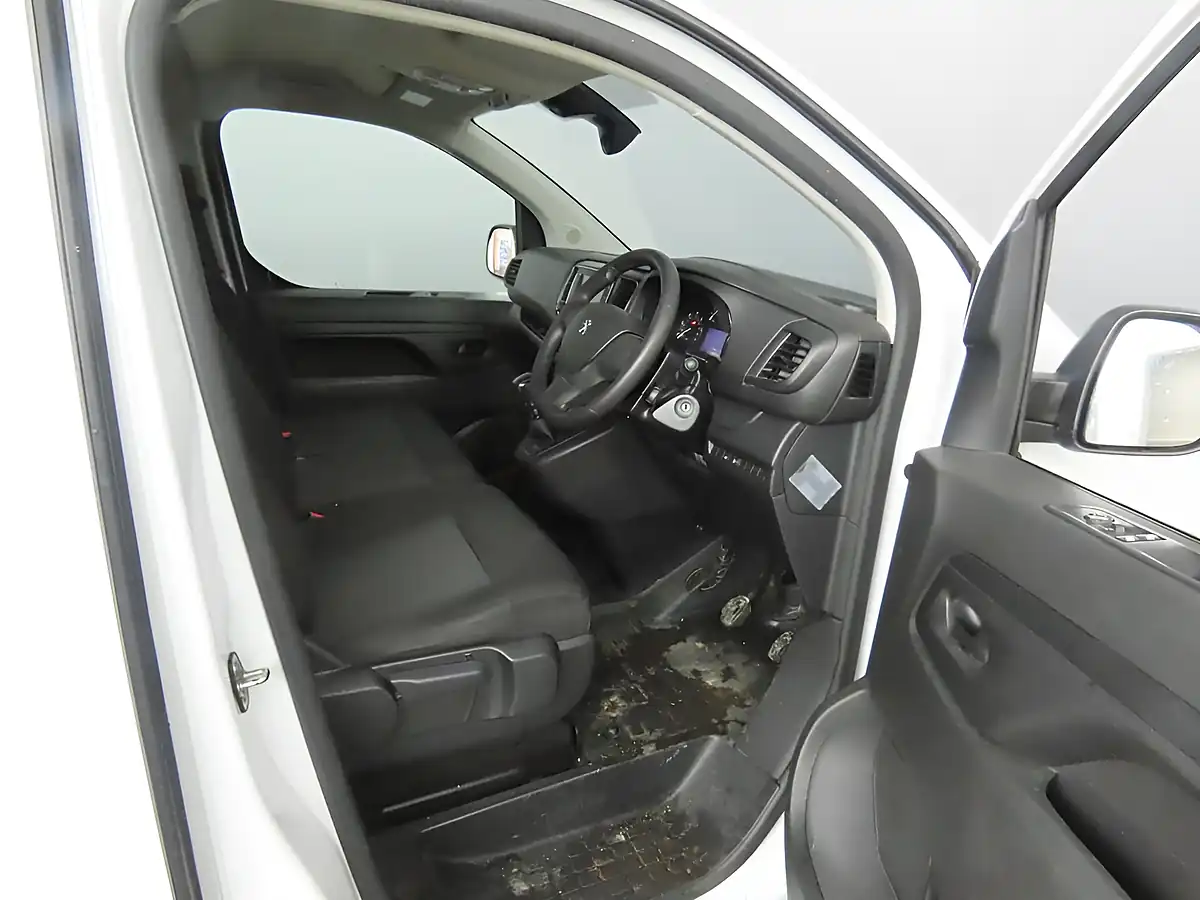 Used 2023 Peugeot Expert Professional Premium + White - Interior and Exterior details 18