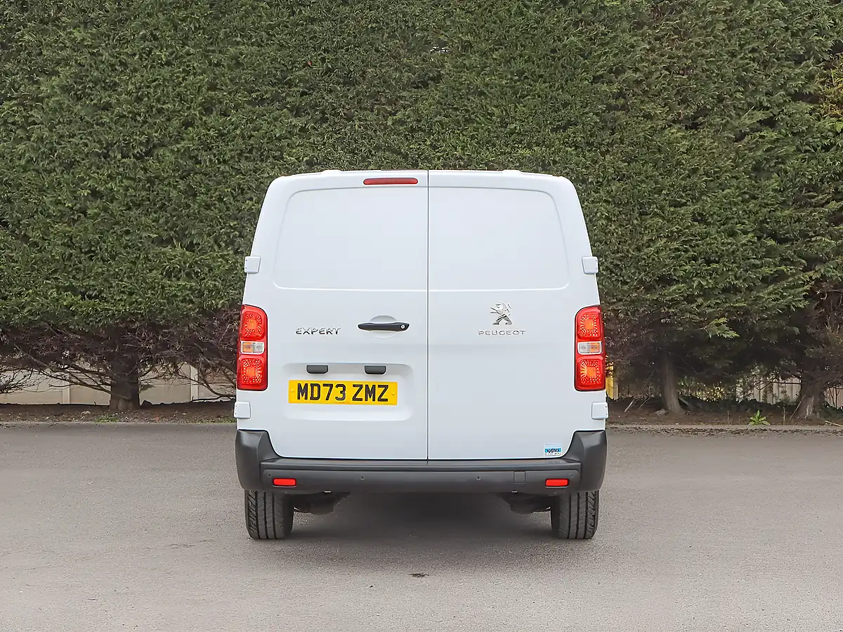 Used 2023 Peugeot Expert Professional Premium+ White - Interior and Exterior details 10