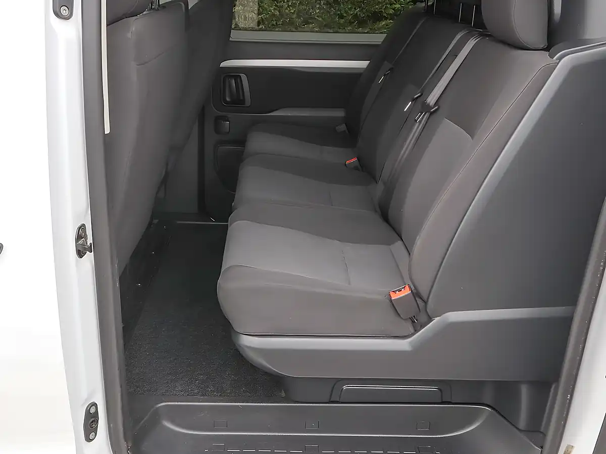 Used 2023 Peugeot Expert Professional Premium+ White - Interior and Exterior details 17