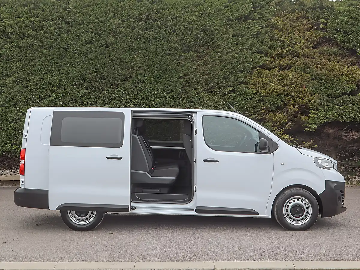 Used 2023 Peugeot Expert Professional Premium+ White - Interior and Exterior details 6