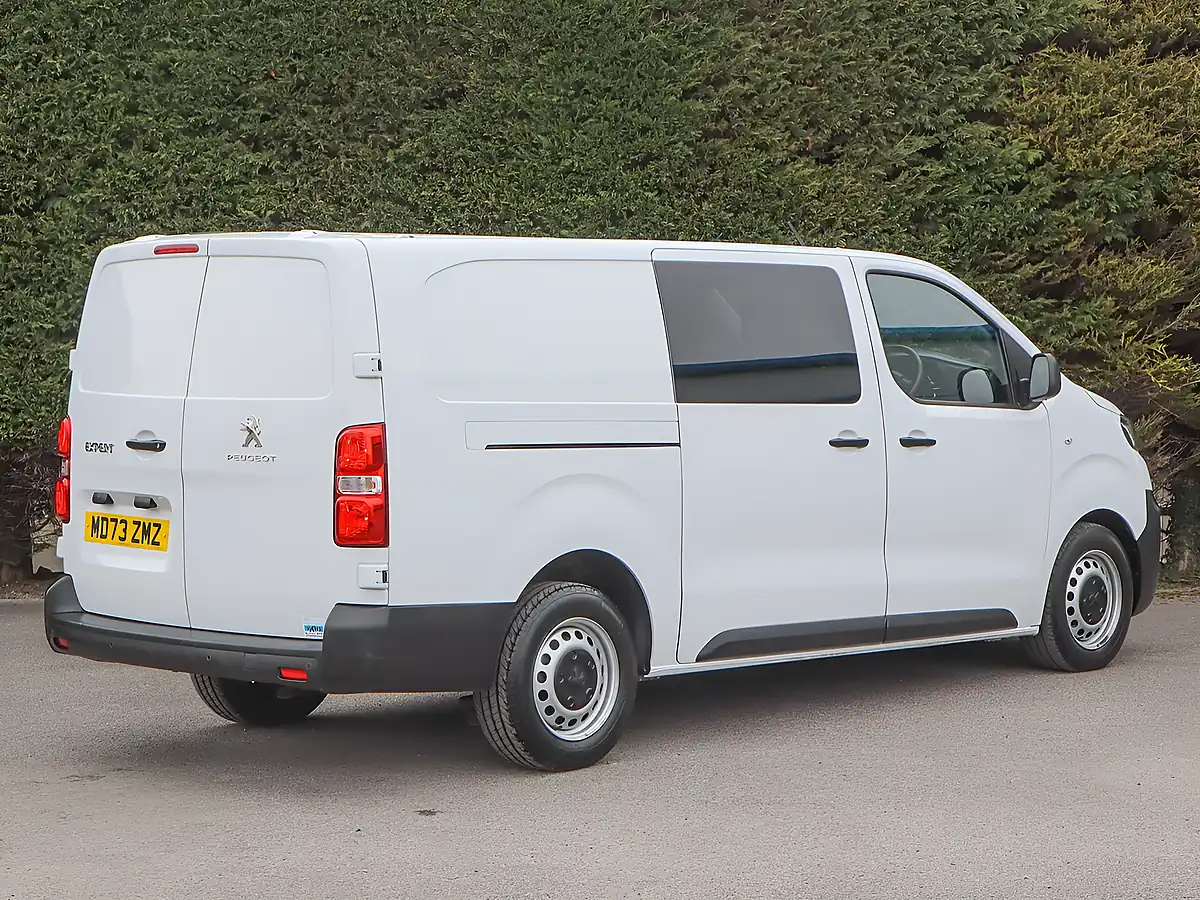 Used 2023 Peugeot Expert Professional Premium+ White - Interior and Exterior details 8