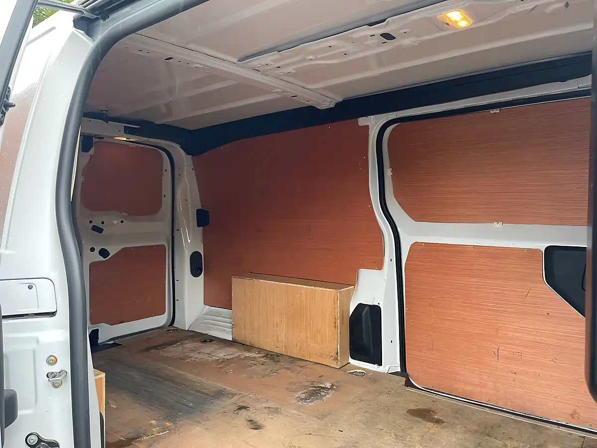Used 2023 Peugeot Expert Professional Premium White - Interior and Exterior details 18