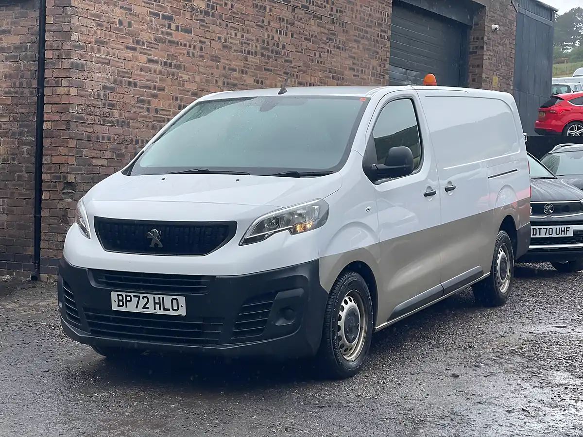 Used 2023 Peugeot Expert Professional Premium White - Interior and Exterior details 5