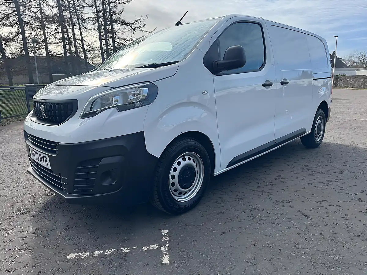 Used 2023 Peugeot Expert Professional Premium + White - Interior and Exterior details 2