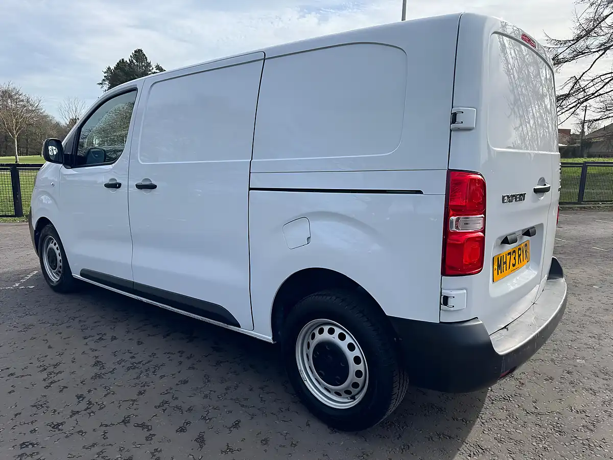Used 2023 Peugeot Expert Professional Premium + White - Interior and Exterior details 5