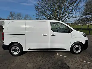 Used 2023 Peugeot Expert Professional Premium + White - Interior and Exterior details 8