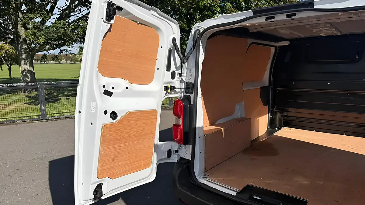 Used 2023 Peugeot Expert Professional Premium + White - Interior and Exterior details 13