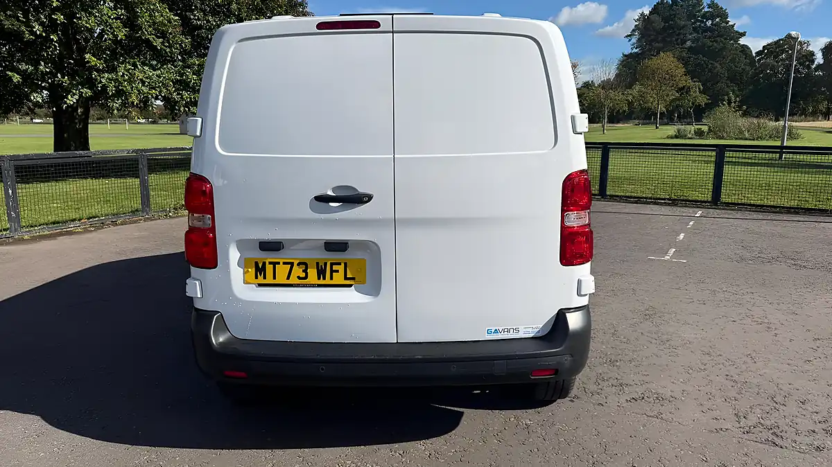 Used 2023 Peugeot Expert Professional Premium + White - Interior and Exterior details 5