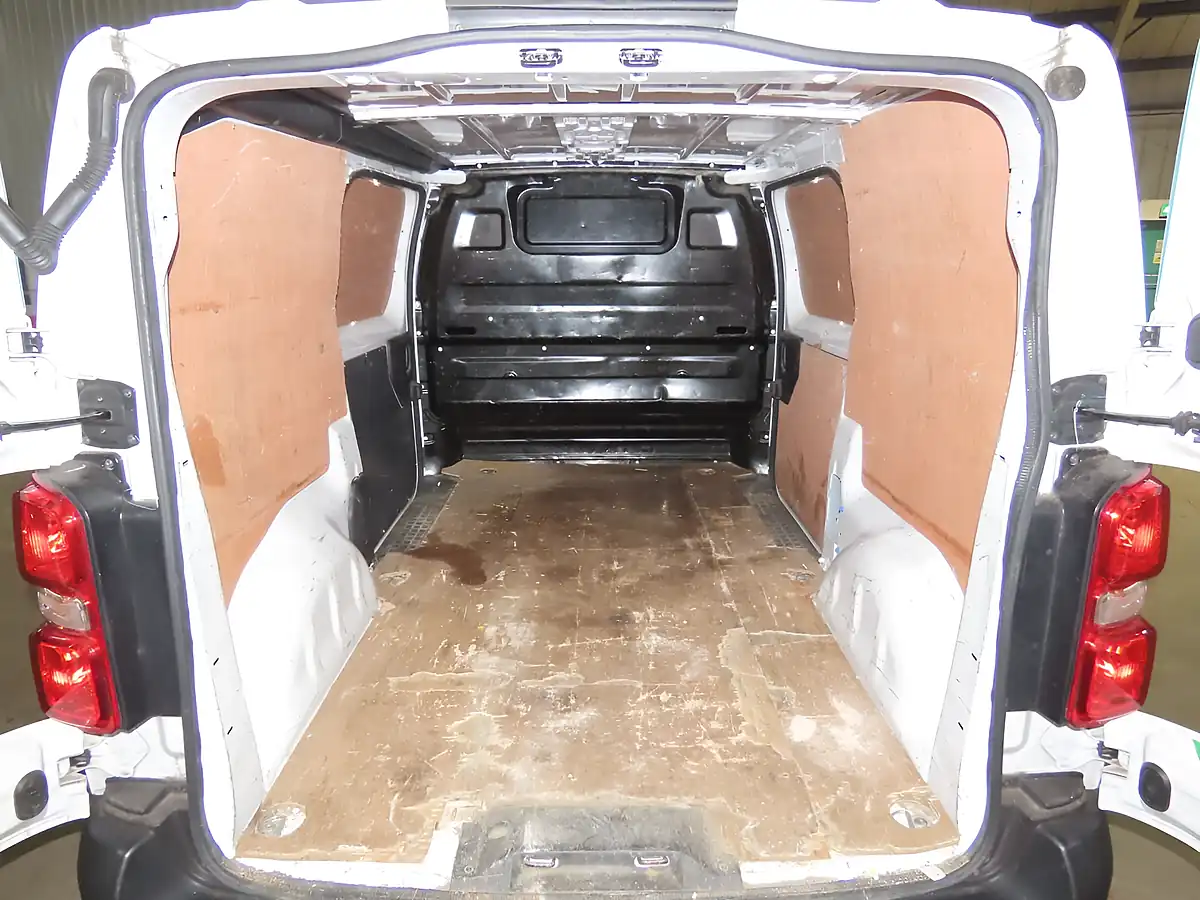 Used 2023 Peugeot Expert Professional Premium White - Interior and Exterior details 5