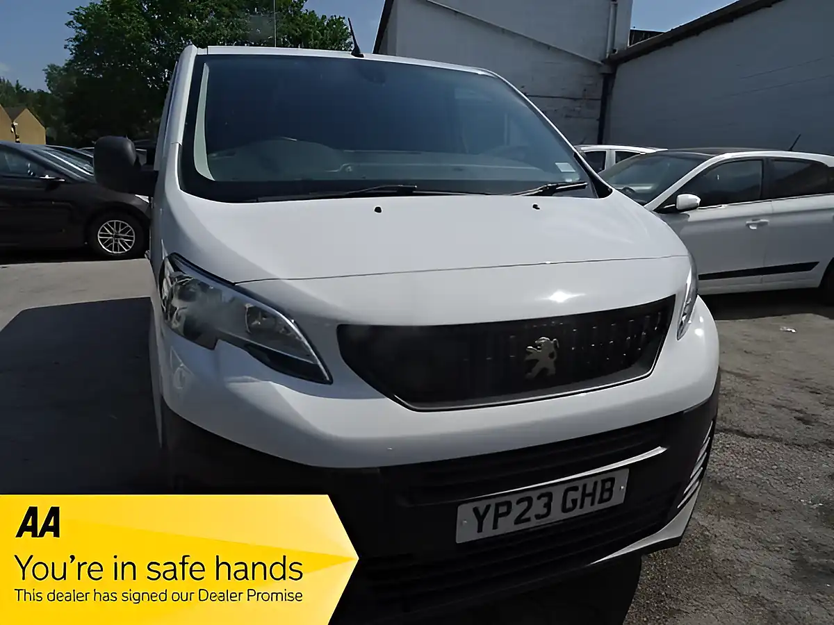 Used 2023 Peugeot Expert Professional Premium White - Interior and Exterior details 2