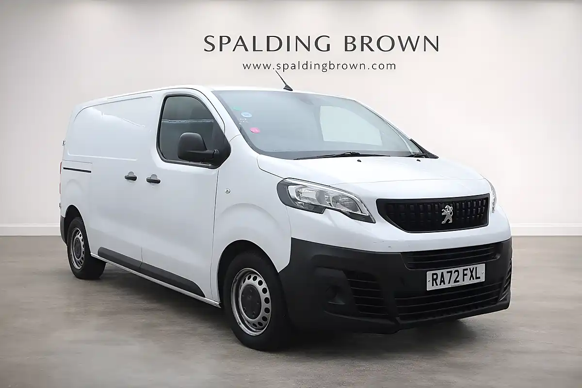 Used 2023 Peugeot Expert Professional Premium+ White - Front View