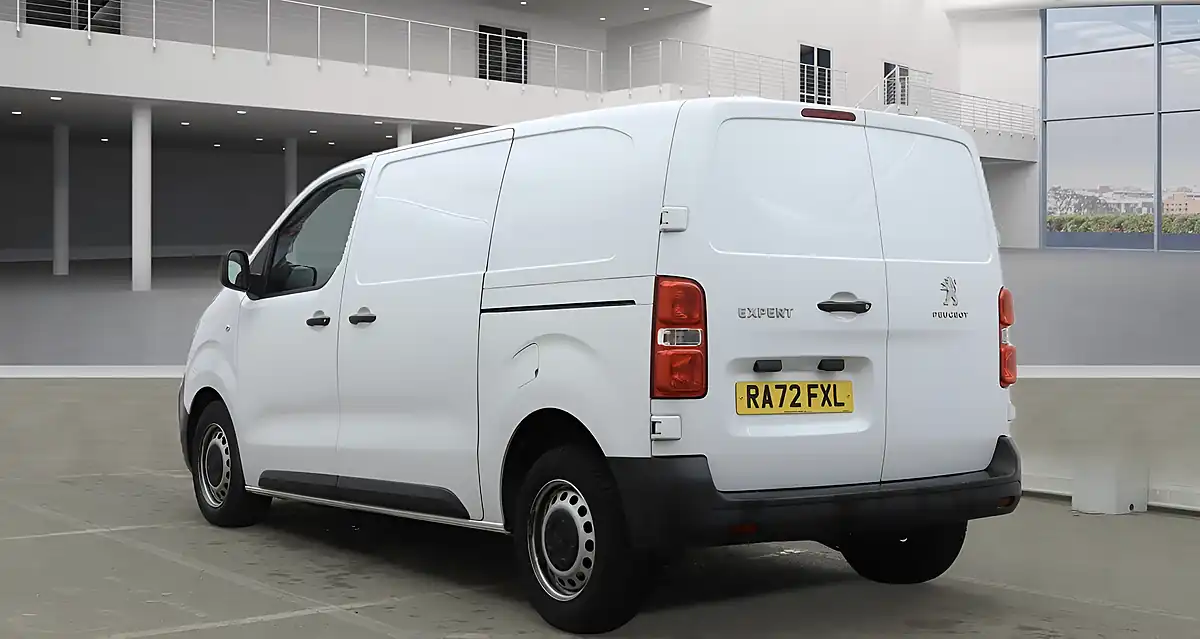 Used 2023 Peugeot Expert Professional Premium+ White - Interior and Exterior details 2