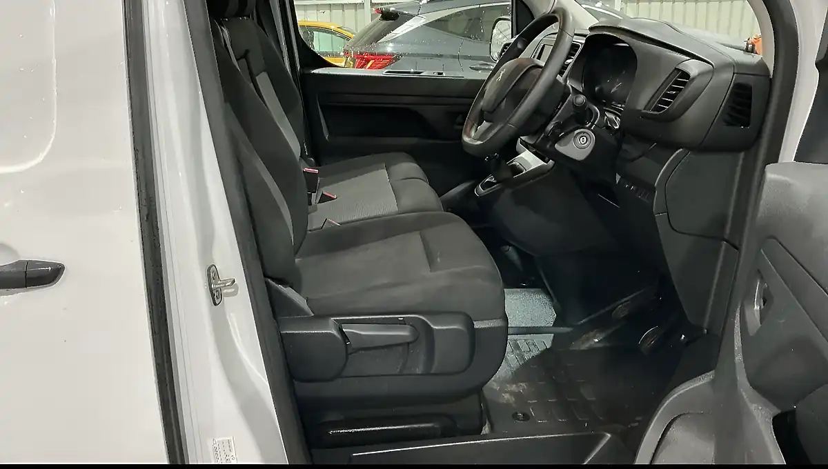 Used 2023 Peugeot Expert Professional Premium+ White - Interior and Exterior details 8