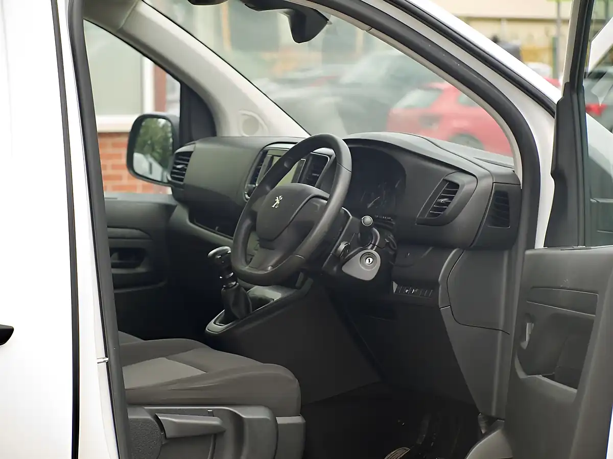 Used 2023 Peugeot Expert Professional Premium+ White - Interior and Exterior details 12