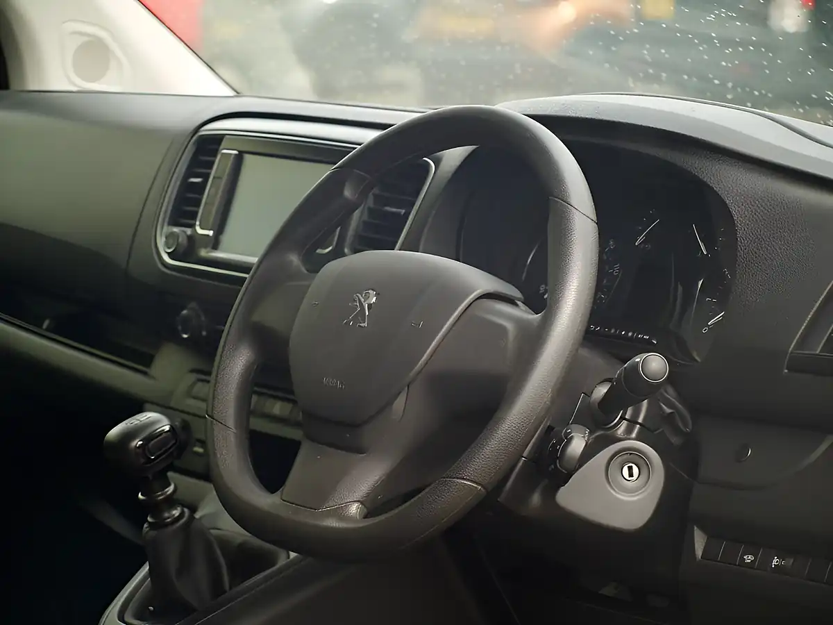 Used 2023 Peugeot Expert Professional Premium+ White - Interior and Exterior details 13