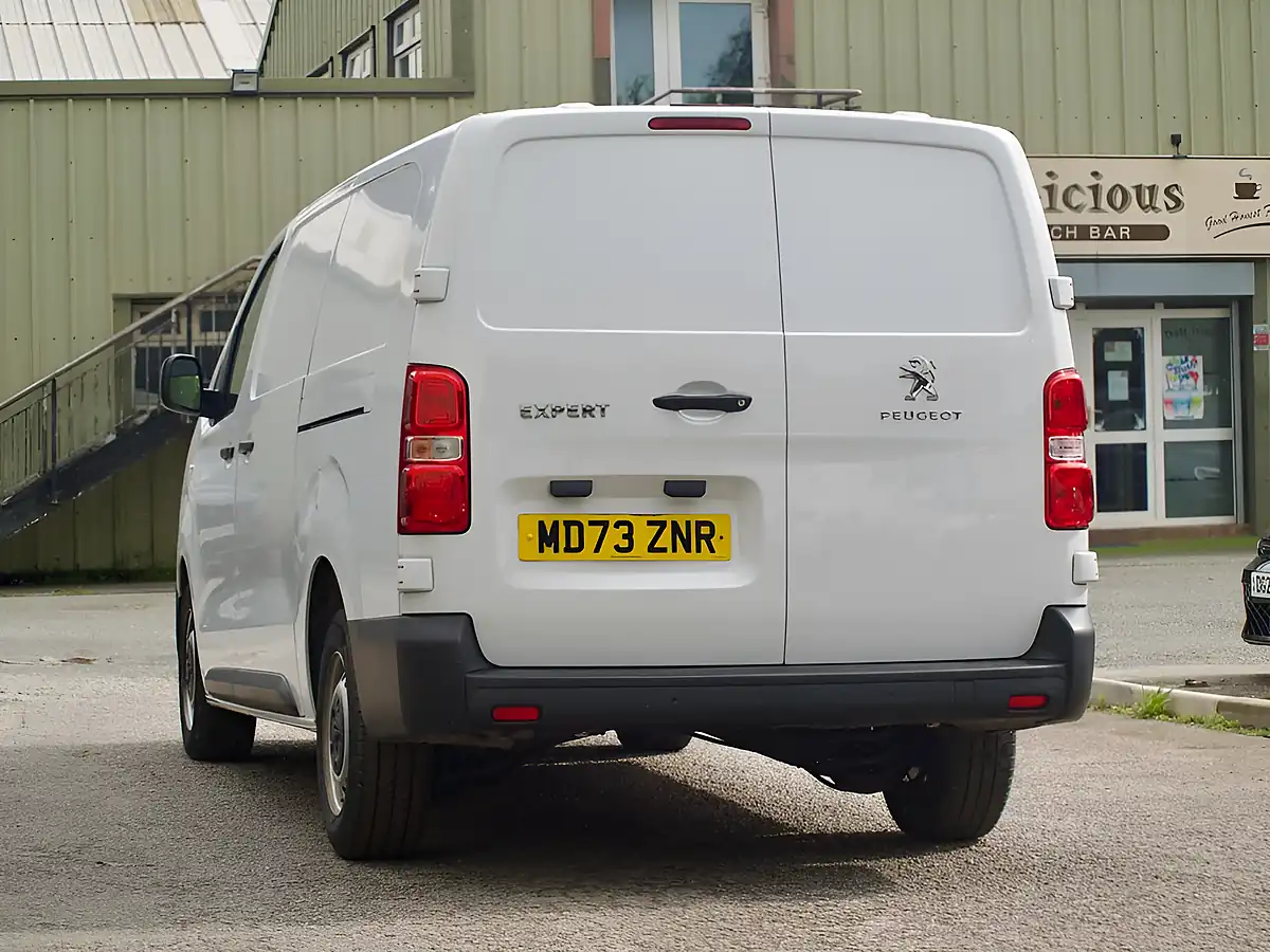 Used 2023 Peugeot Expert Professional Premium+ White - Interior and Exterior details 2