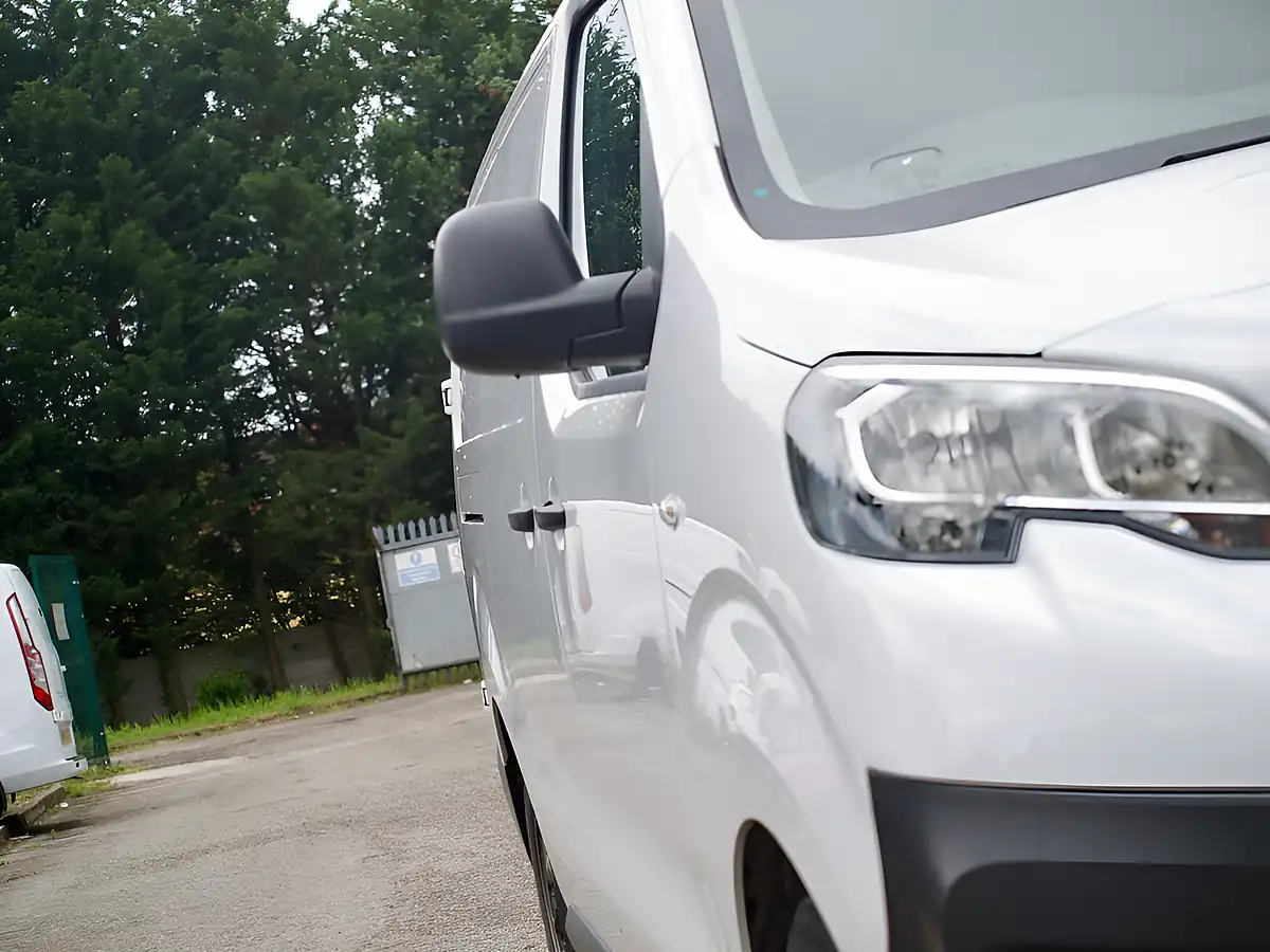 Used 2023 Peugeot Expert Professional Premium+ White - Interior and Exterior details 6