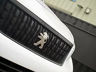 Used 2023 Peugeot Expert Professional Premium+ White - Interior and Exterior details 7