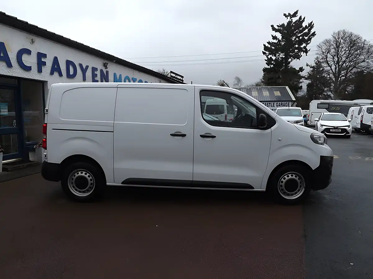 Used 2023 Peugeot Expert Professional Premium + White - Interior and Exterior details 11