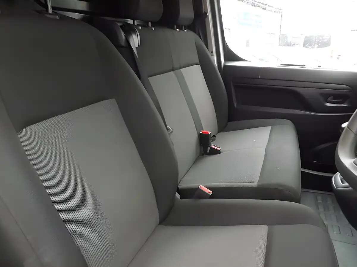 Used 2023 Peugeot Expert Professional Premium + White - Interior and Exterior details 14