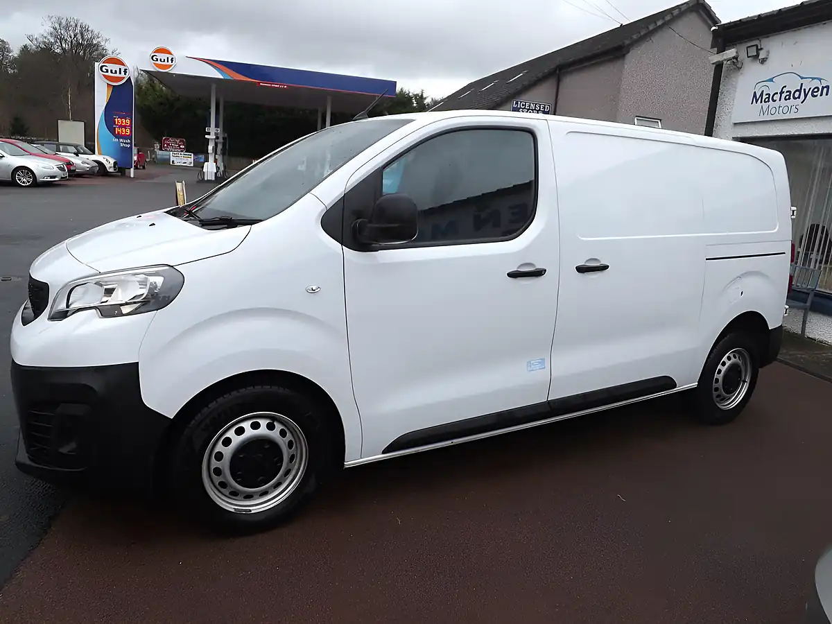 Used 2023 Peugeot Expert Professional Premium + White - Interior and Exterior details 4