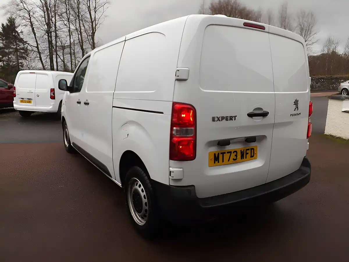 Used 2023 Peugeot Expert Professional Premium + White - Interior and Exterior details 7