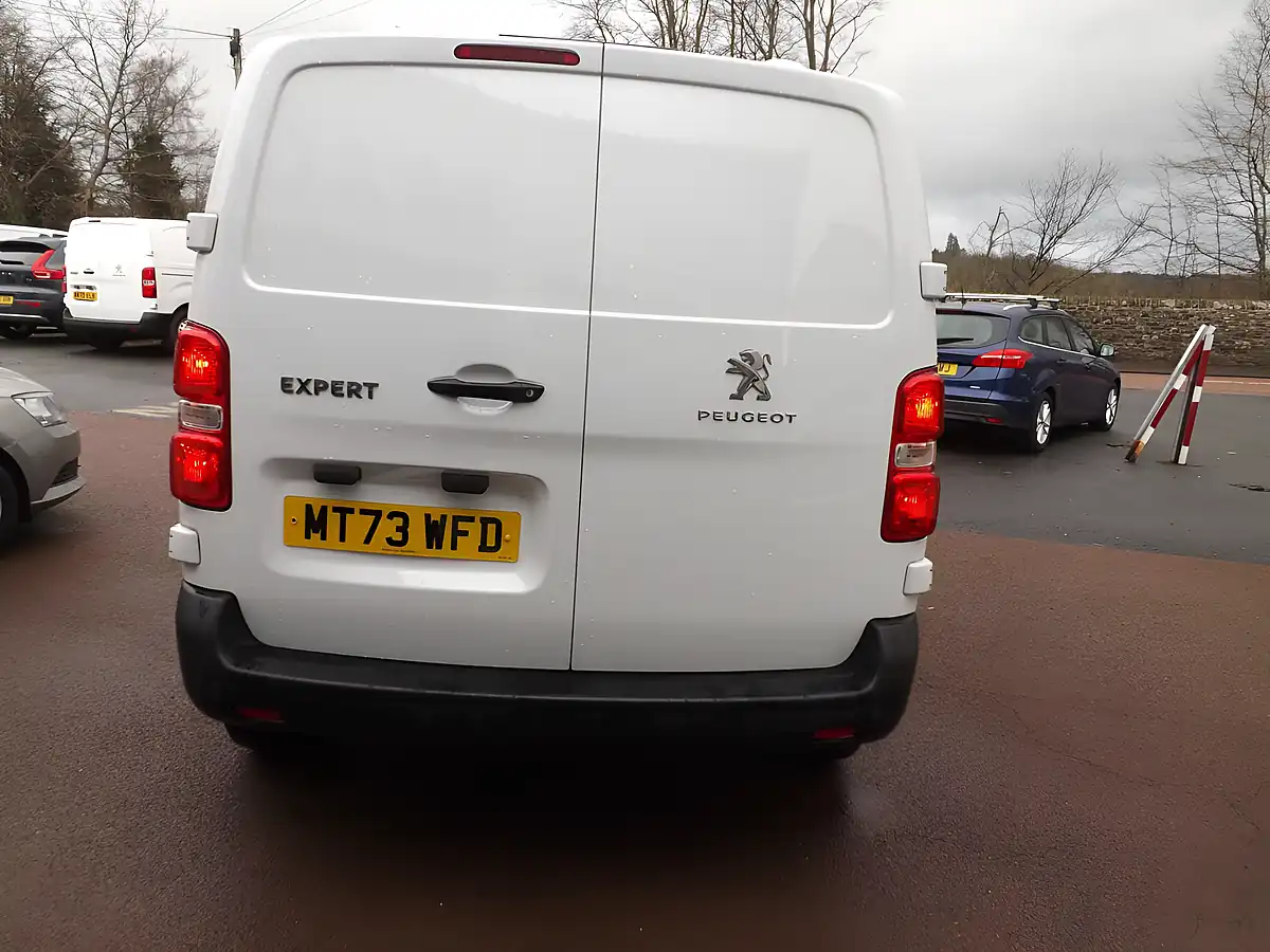Used 2023 Peugeot Expert Professional Premium + White - Interior and Exterior details 8