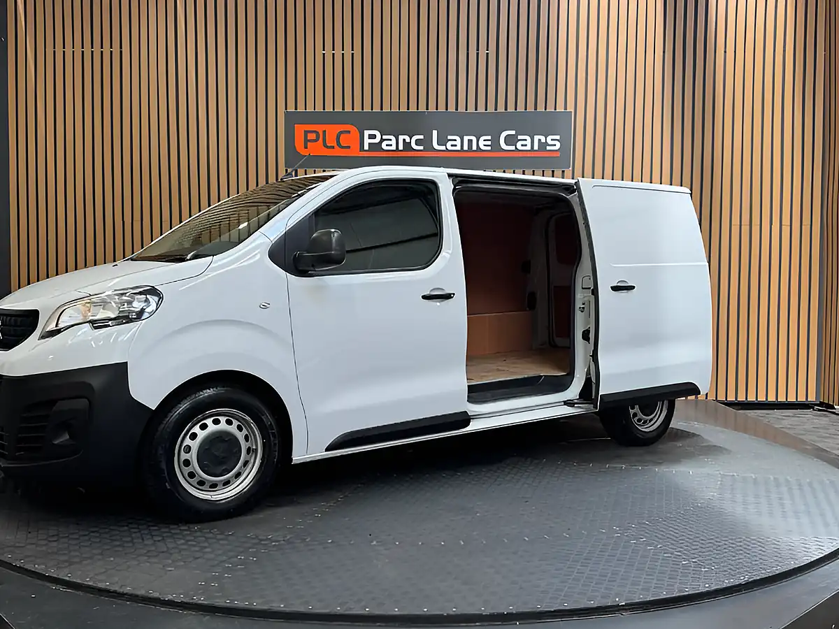 Used 2023 Peugeot Expert Professional Premium White - Interior and Exterior details 9