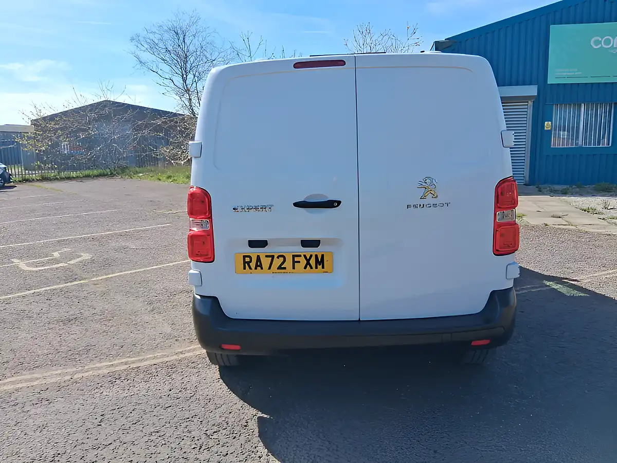 Used 2023 Peugeot Expert Professional Premium White - Interior and Exterior details 4