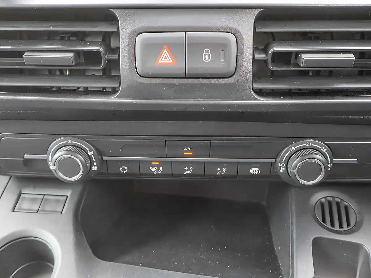 Used 2023 Peugeot Partner 850 Profesional Premium+ Long L2 Ice White - Interior and Exterior details 15