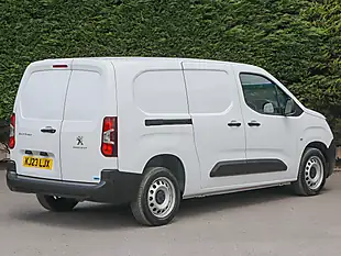 Used 2023 Peugeot Partner 850 Profesional Premium+ Long L2 Ice White - Interior and Exterior details 6