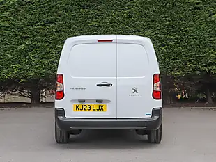 Used 2023 Peugeot Partner 850 Profesional Premium+ Long L2 Ice White - Interior and Exterior details 8