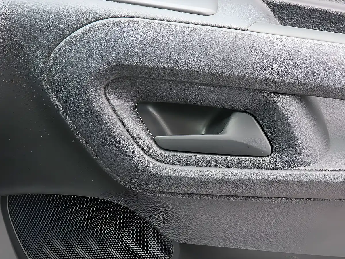 Used 2023 Peugeot Partner 850 Professional Premium+ Ice White - Interior and Exterior details 11