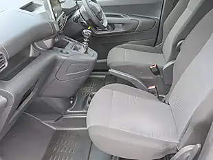 Used 2023 Peugeot Partner 850 Professional Premium+ Ice White - Interior and Exterior details 12