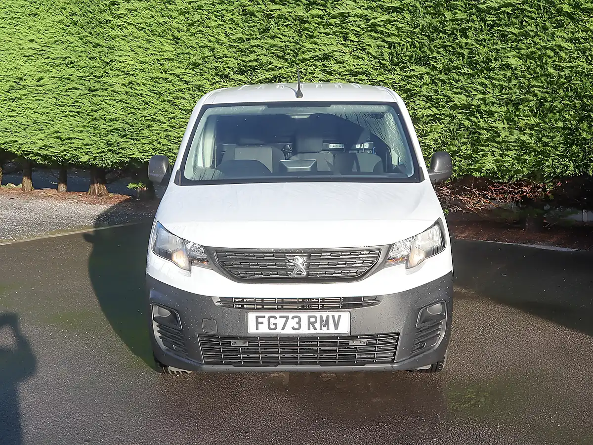 Used 2023 Peugeot Partner 950 Professional Premium + Ice White - Interior and Exterior details 2