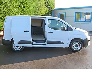 Used 2023 Peugeot Partner 950 Professional Premium + Ice White - Interior and Exterior details 5