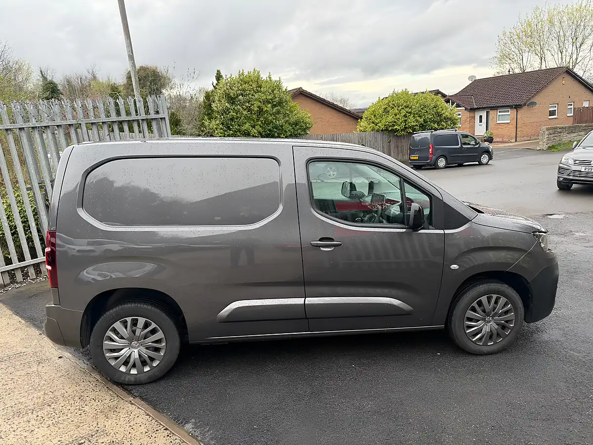 Used 2023 Peugeot Partner Asphalt Premium Grey - Interior and Exterior details 10