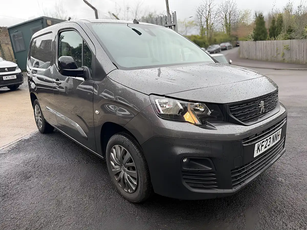 Used 2023 Peugeot Partner Asphalt Premium Grey - Interior and Exterior details 11