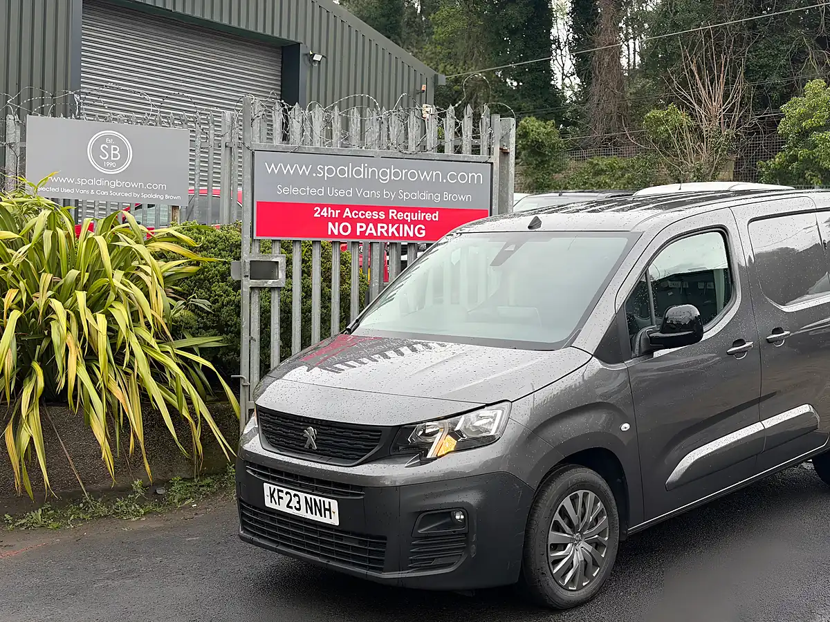 Used 2023 Peugeot Partner Asphalt Premium Grey - Interior and Exterior details 16
