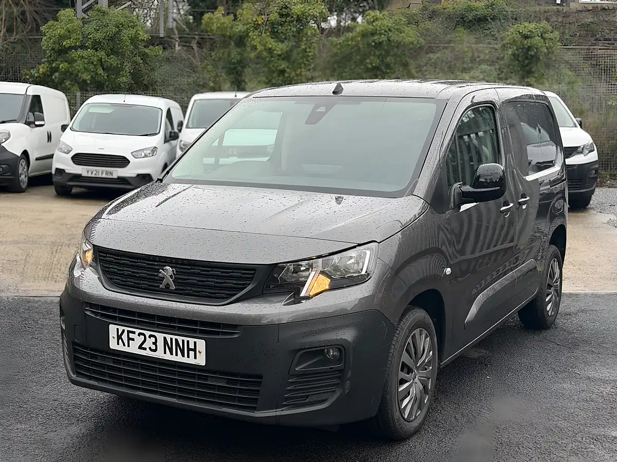 Used 2023 Peugeot Partner Asphalt Premium Grey - Interior and Exterior details 5