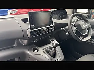 Used 2023 Peugeot Partner Asphalt Premium+ Ice White - Interior and Exterior details 13