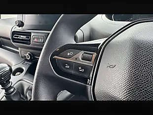 Used 2023 Peugeot Partner Asphalt Premium+ Ice White - Interior and Exterior details 17