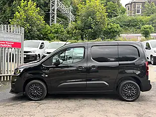 Used 2023 Peugeot Partner Professional Premium+ Black - Interior and Exterior details 14