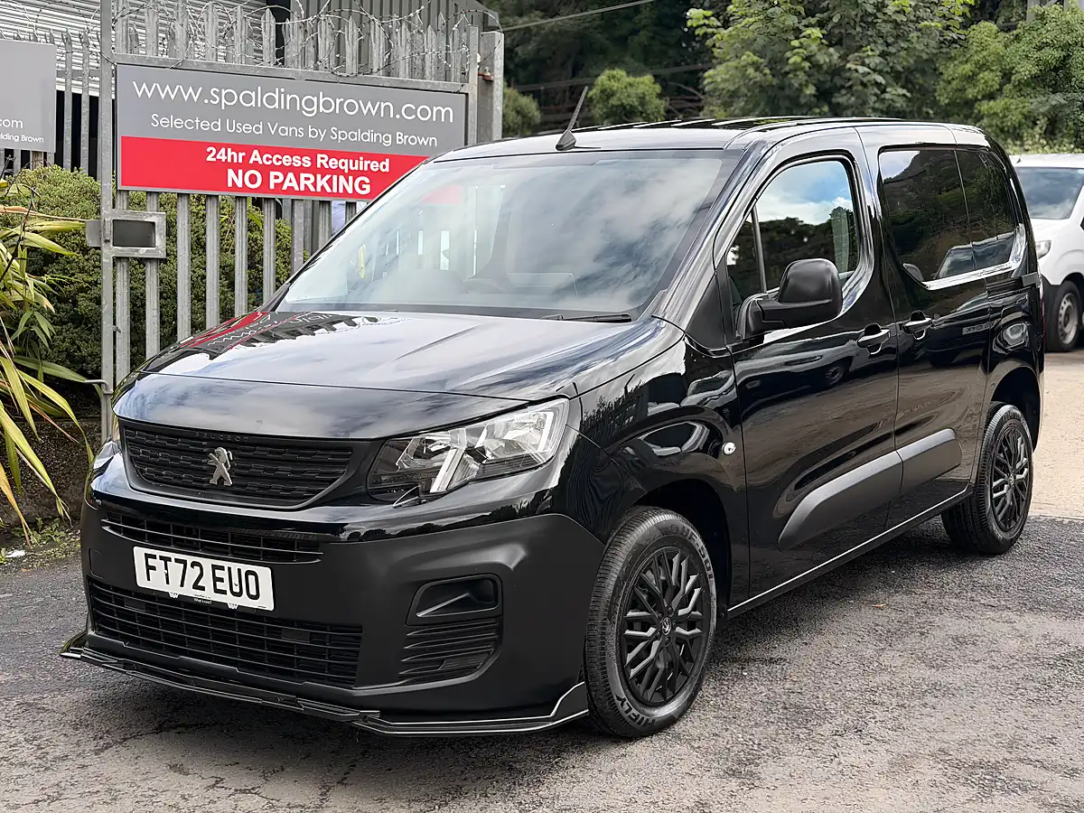 Used 2023 Peugeot Partner Professional Premium+ Black - Interior and Exterior details 5
