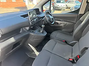 Used 2023 Peugeot Partner Professional Premium Cumulus Grey - Interior and Exterior details 6