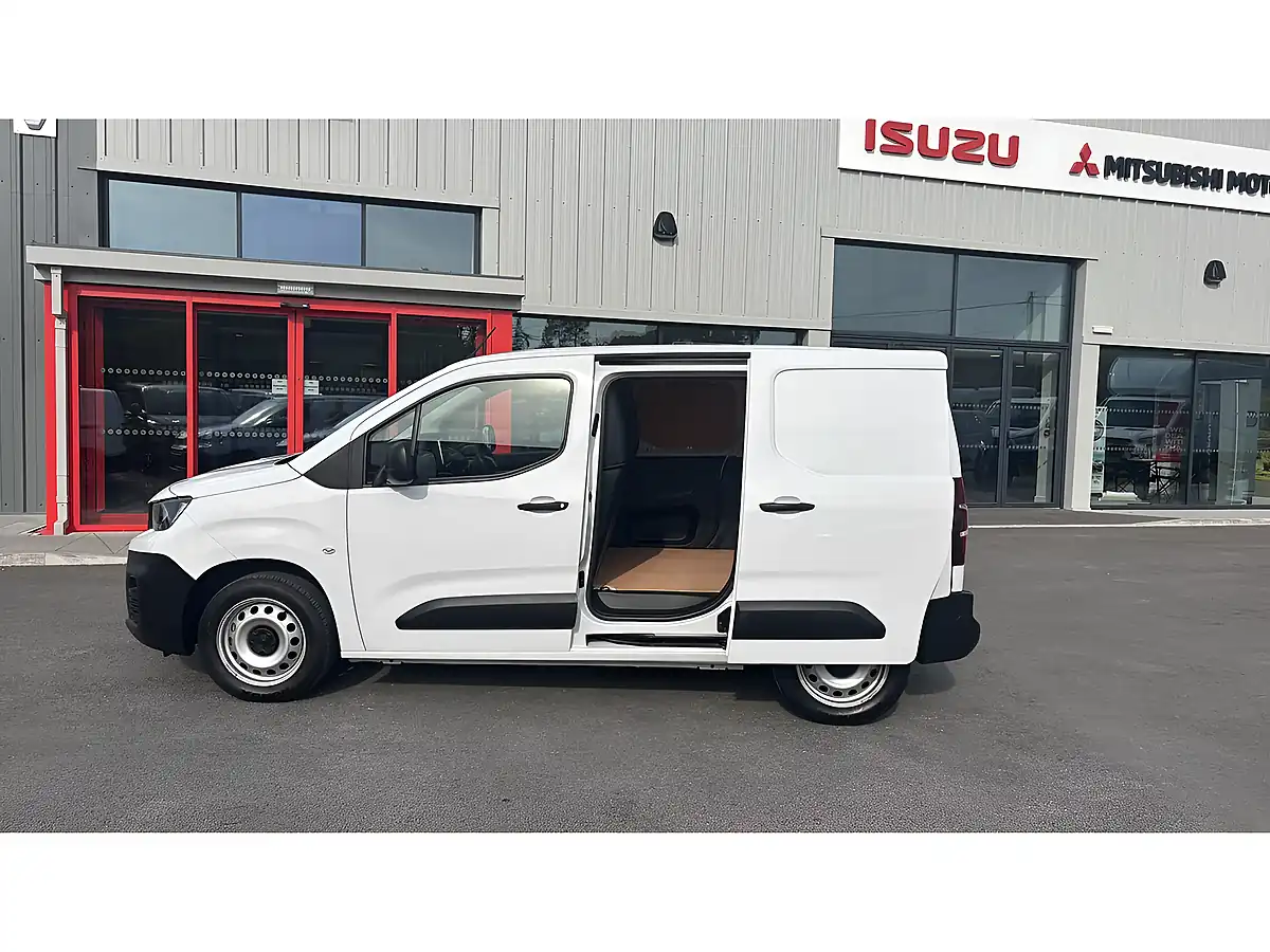 Used 2023 Peugeot Partner Professional Premium + Ice White - Interior and Exterior details 6