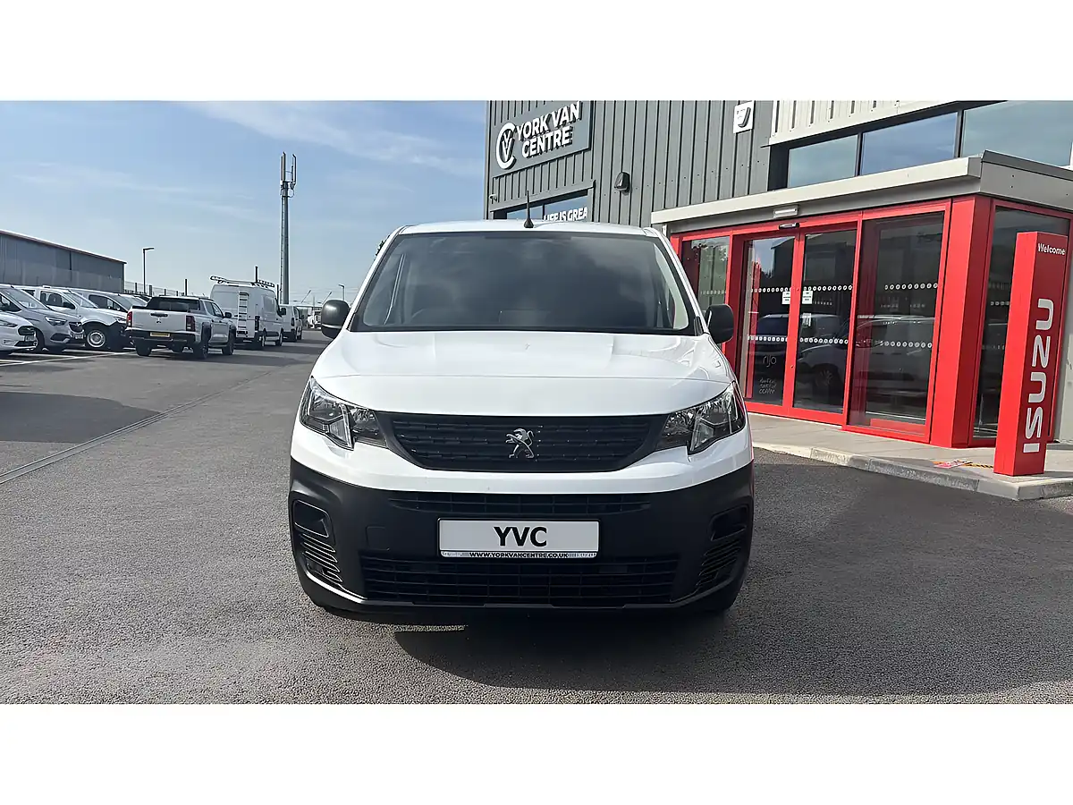 Used 2023 Peugeot Partner Professional Premium + Ice White - Interior and Exterior details 7