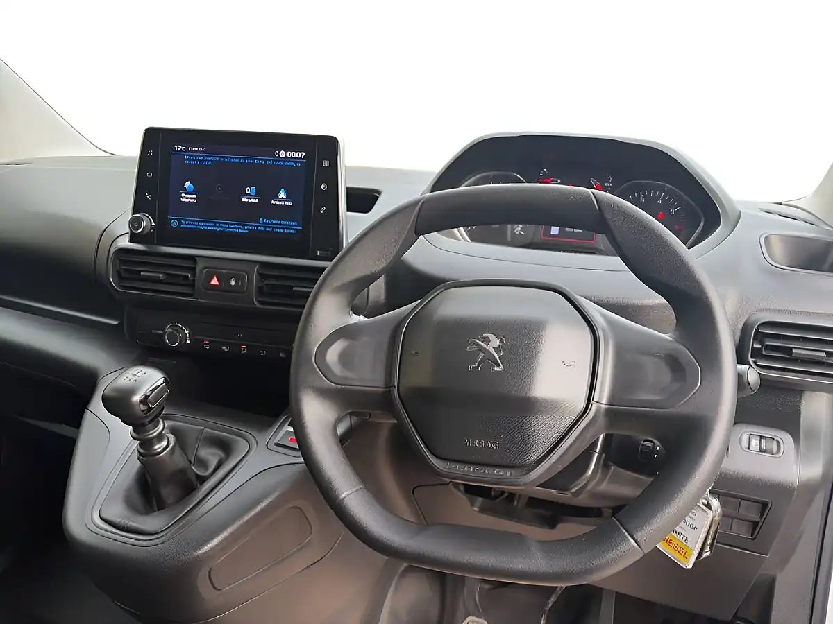 Used 2023 Peugeot Partner Professional Premium Ice White - Interior and Exterior details 13
