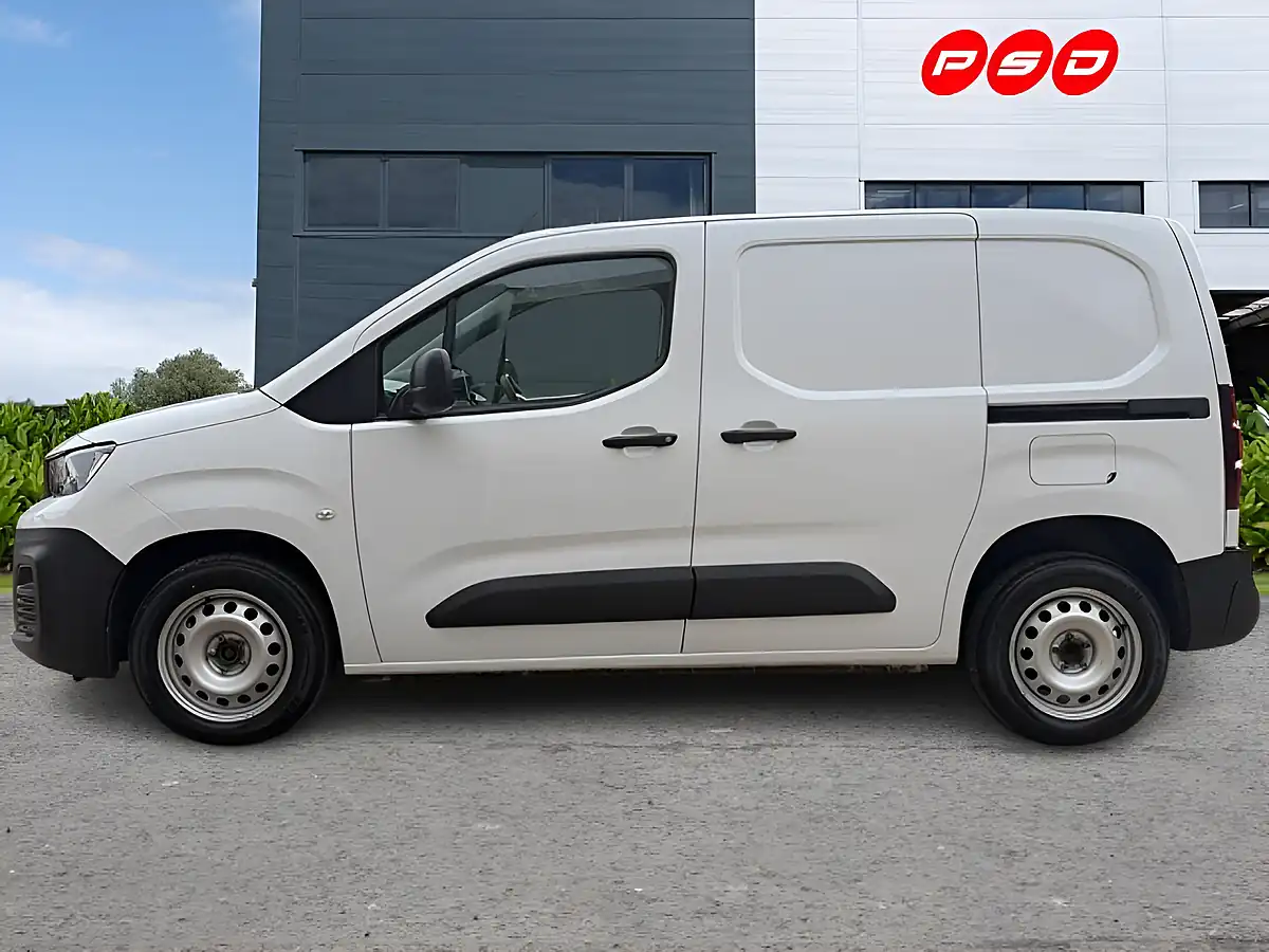 Used 2023 Peugeot Partner Professional Premium Ice White - Interior and Exterior details 4