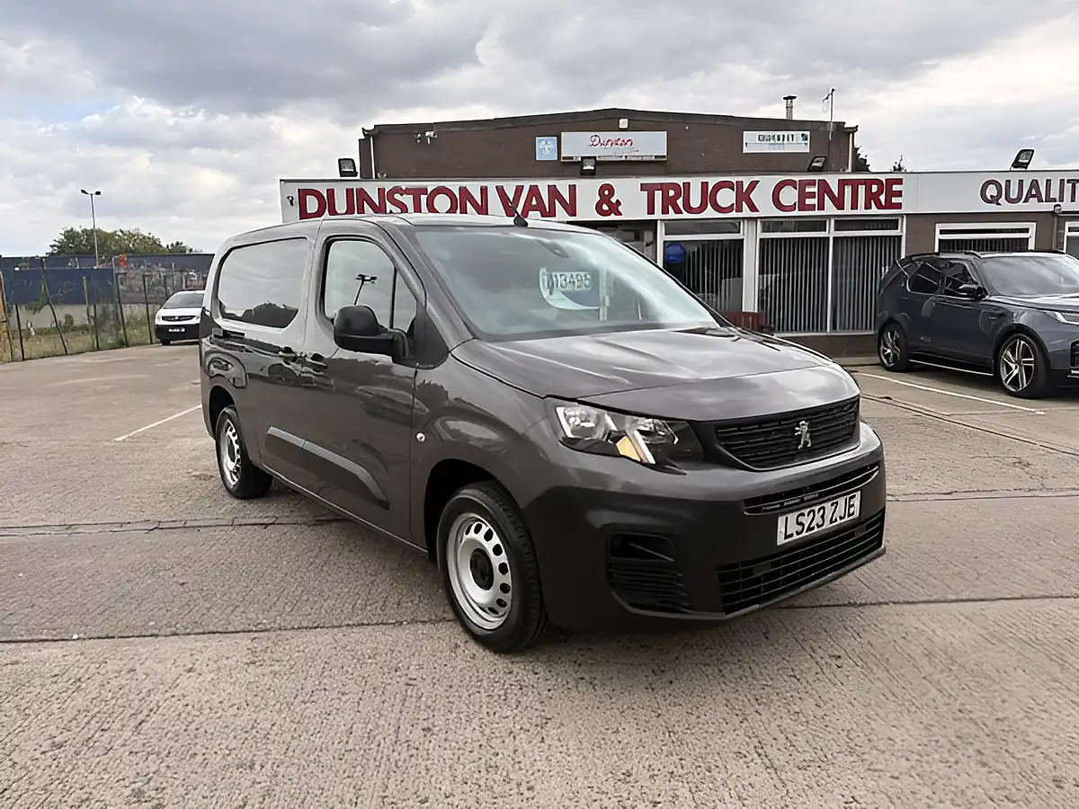 Used 2023 Peugeot Partner Professional Premium Long Crew Lwb Grey - Front View
